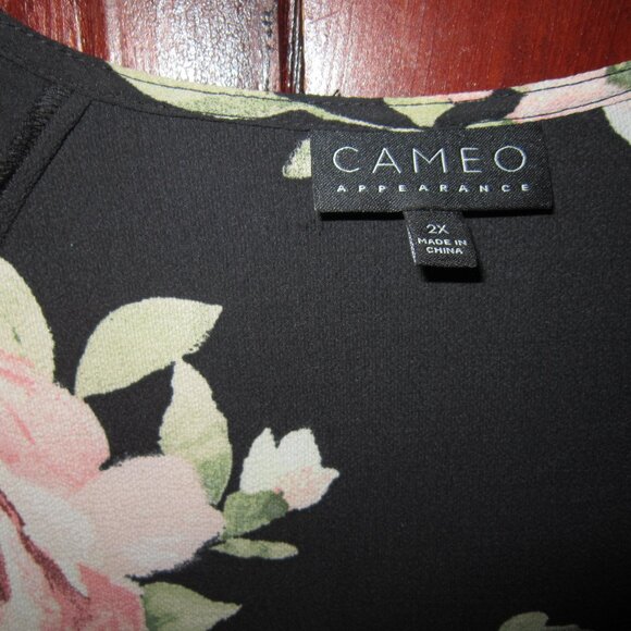Cameo Appearances Plus 2X Kimono Topper Blouse Jacket Floral Print Pockets Roses - Picture 3 of 3